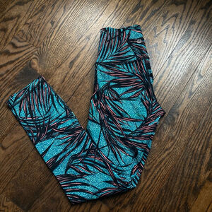 Women's Lululemon Leggings, Size 4, Teal & Pink